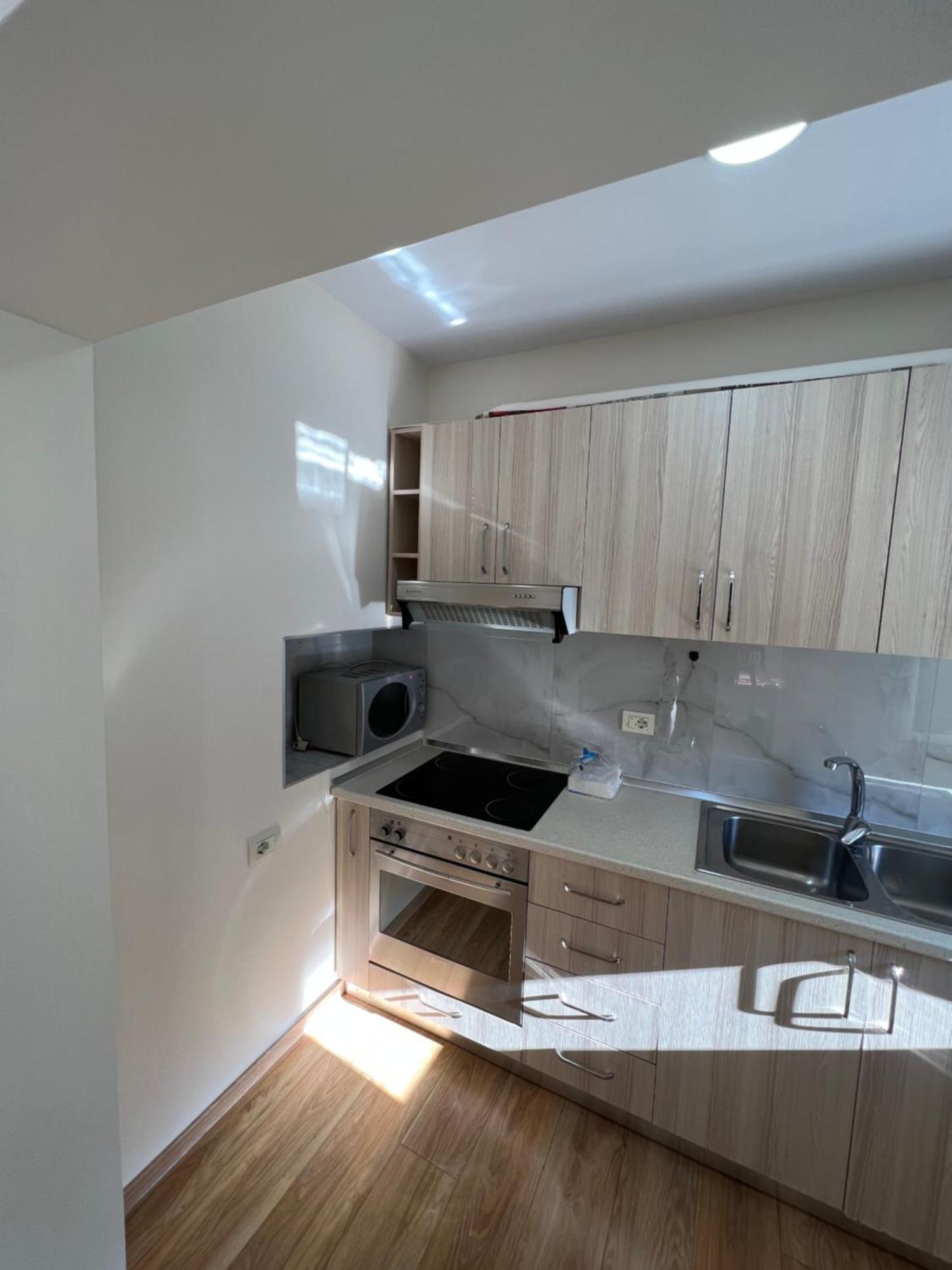 Skanderbeg Square Apartment Тирана Екстер'єр фото
