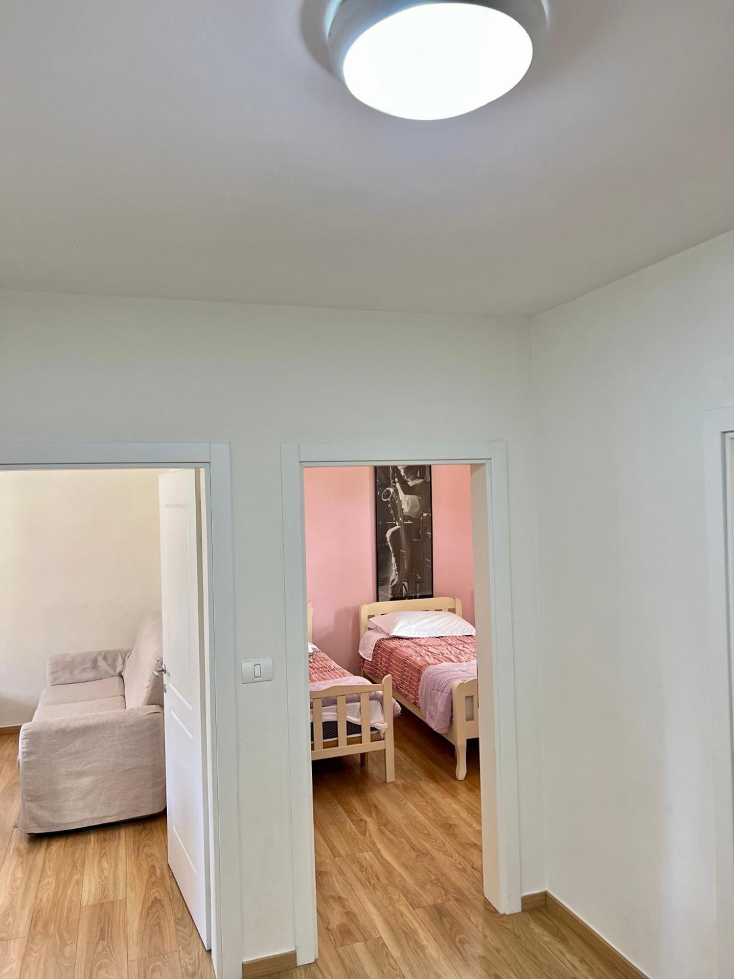 Skanderbeg Square Apartment Тирана Екстер'єр фото