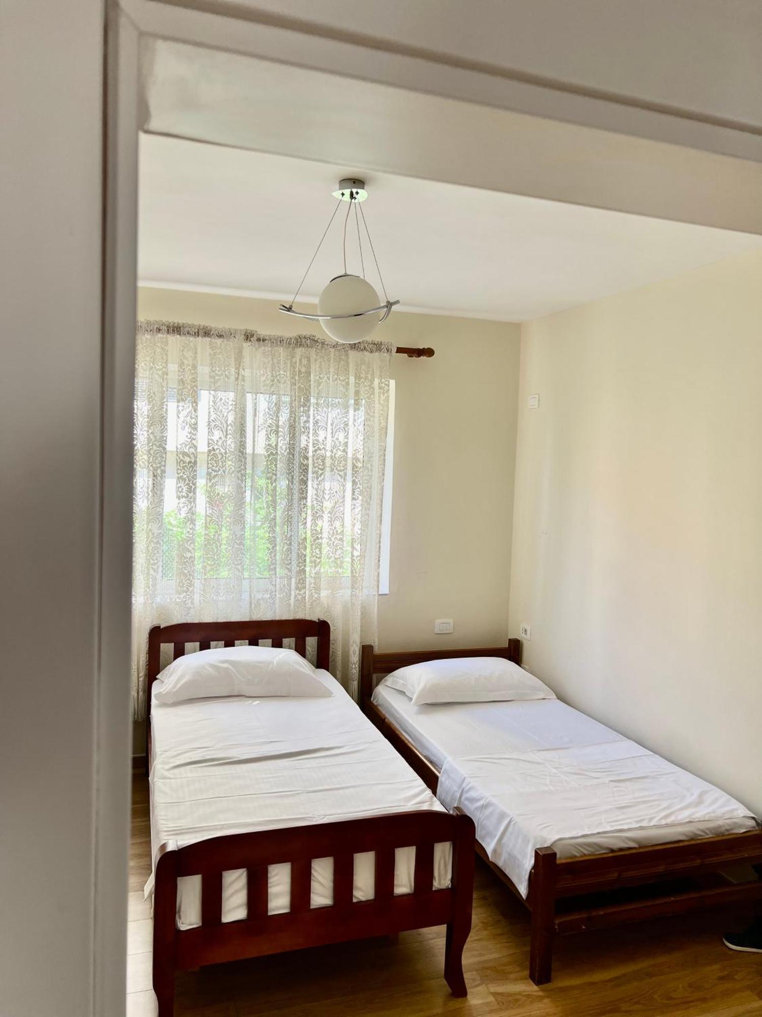 Skanderbeg Square Apartment Тирана Екстер'єр фото